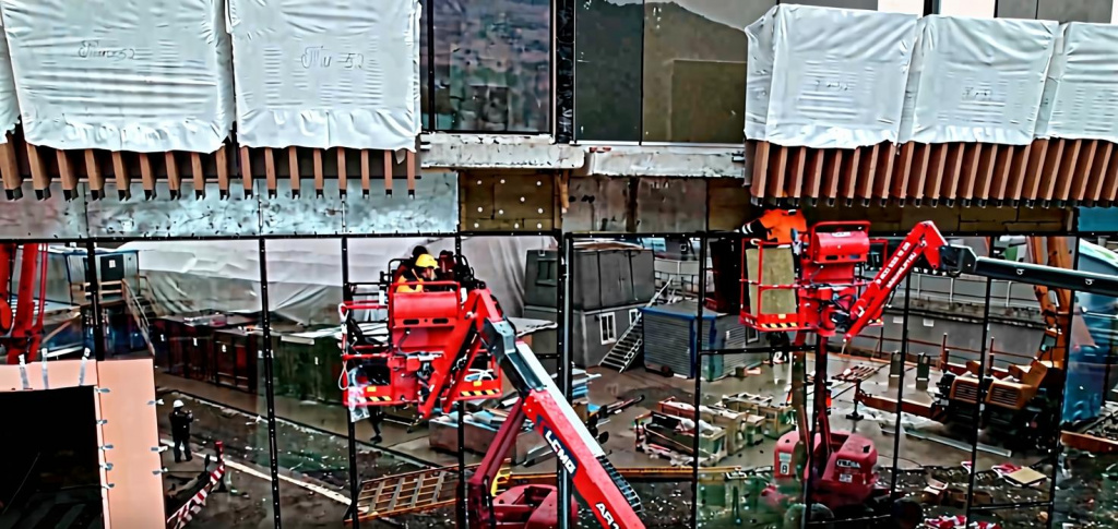 Cтруктурное остекление отель Манжерок шов герметика SANZ SG 995 склеивания стеклаатмосферостойкий герметик WS 650 продукция SANZ АЗИАНА ТРЕЙД клеевые системы для фасадов